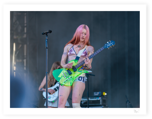 Wet Leg - Rhian Teasdale 15