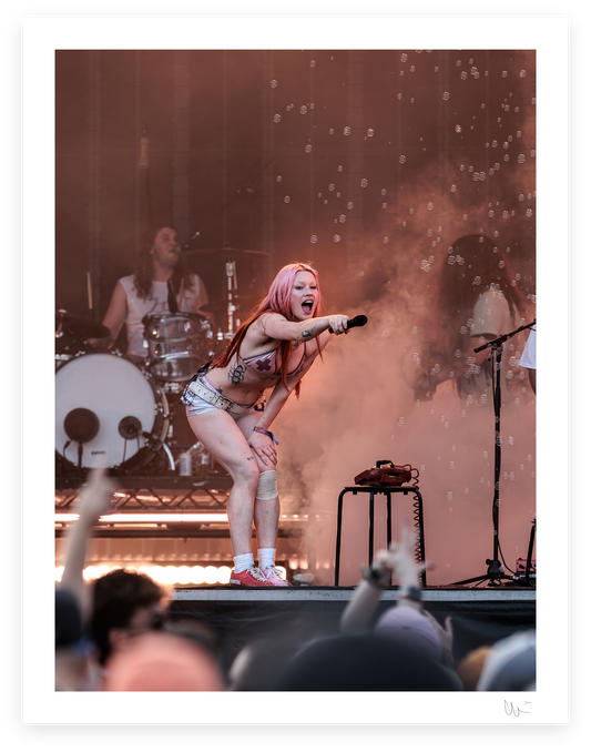 Wet Leg - Rhian Teasdale 2