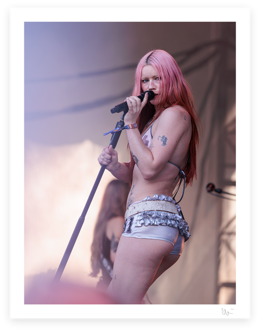 Wet Leg - Rhian Teasdale 5