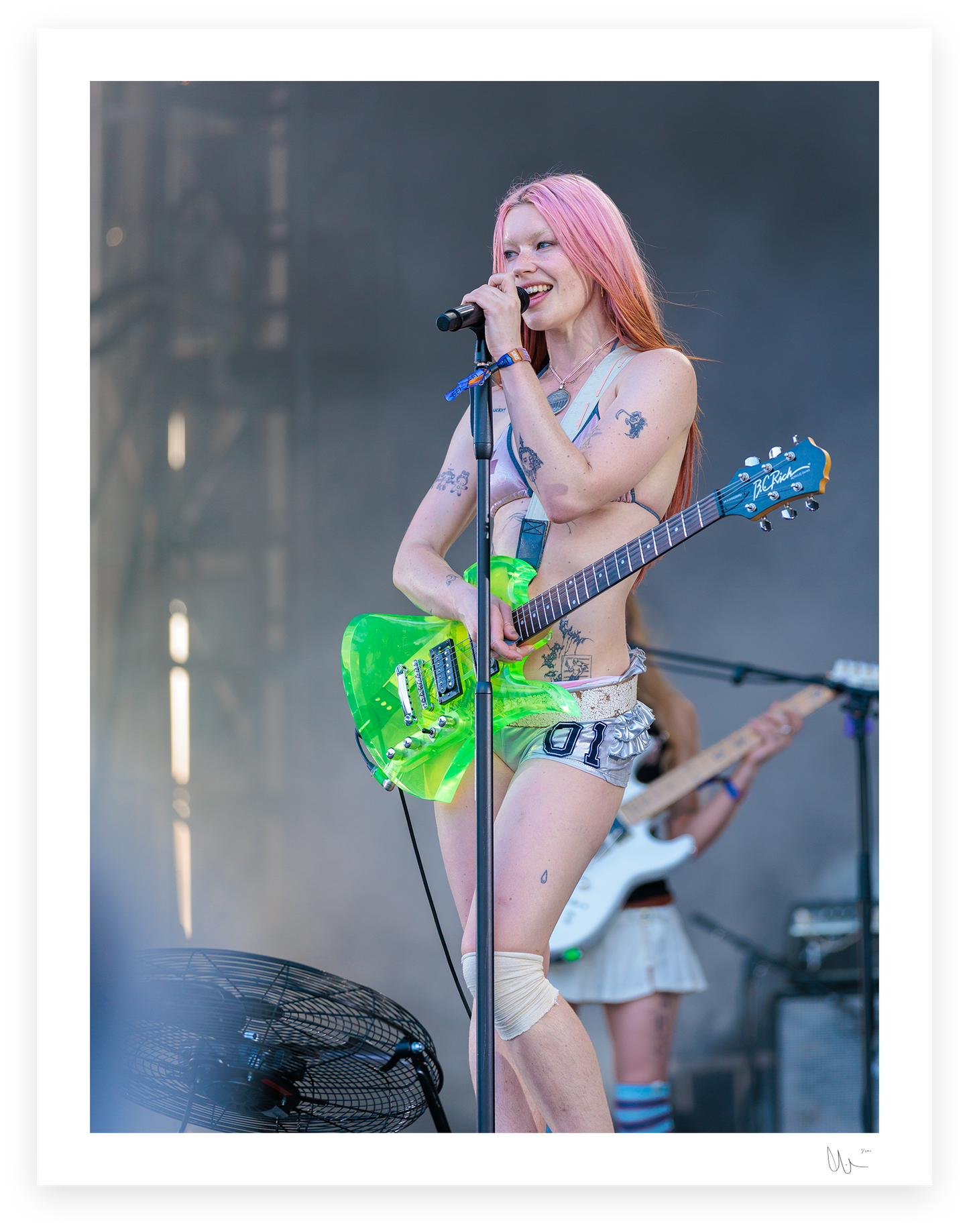 Wet Leg - Rhian Teasdale 6